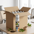 Cargar la imagen en la vista de la galería, Pack aerosol TURBO 750ml ambientador profesional aroma Té Verde zen y relajante Serviaroma Shop, con hojas de té y taza de cerámica sobre escritorio de oficina moderna
